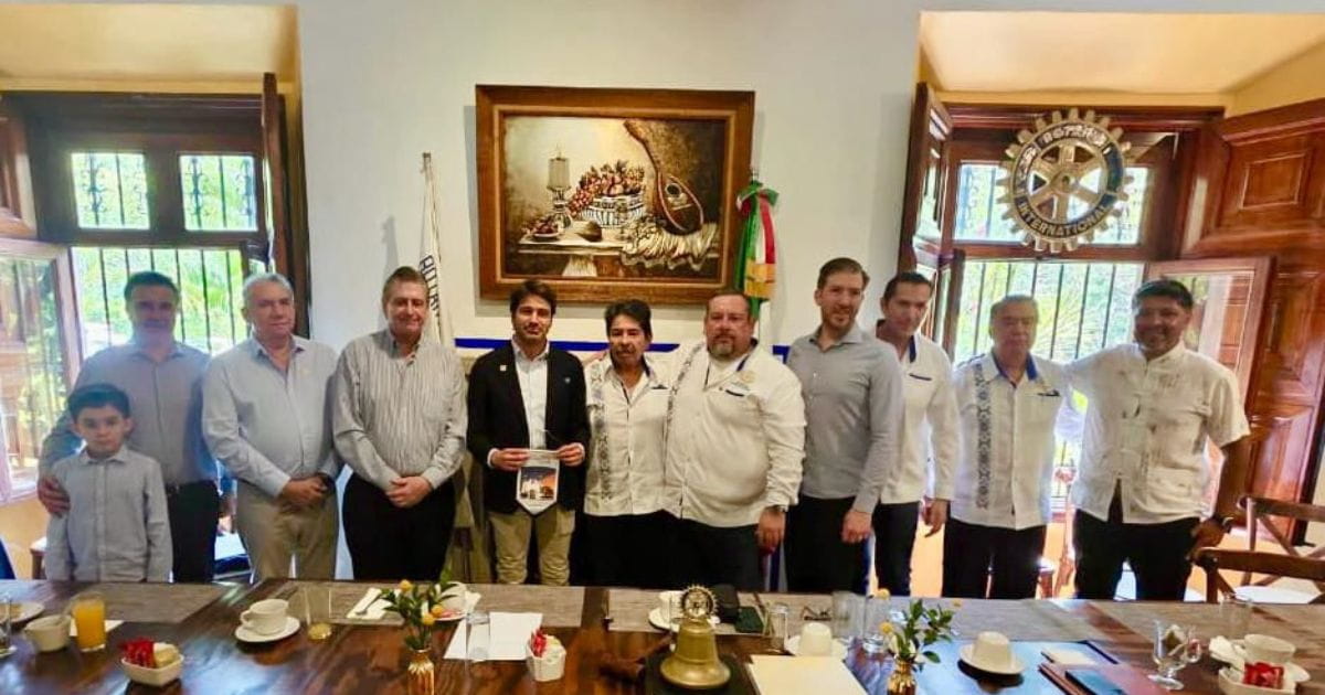 Marcos Manuel Suárez Gerard en conversatorio sobre deporte y turismo en Cuernavaca, Morelos