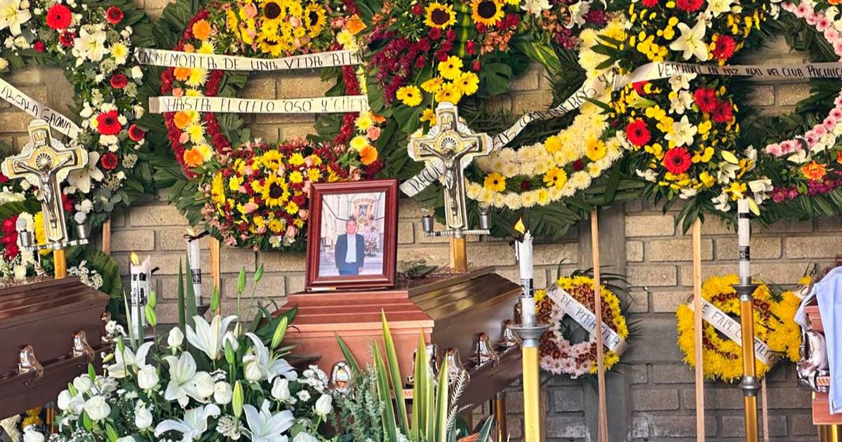 Dan último adiós a familia que falleció en accidente de Acapulco