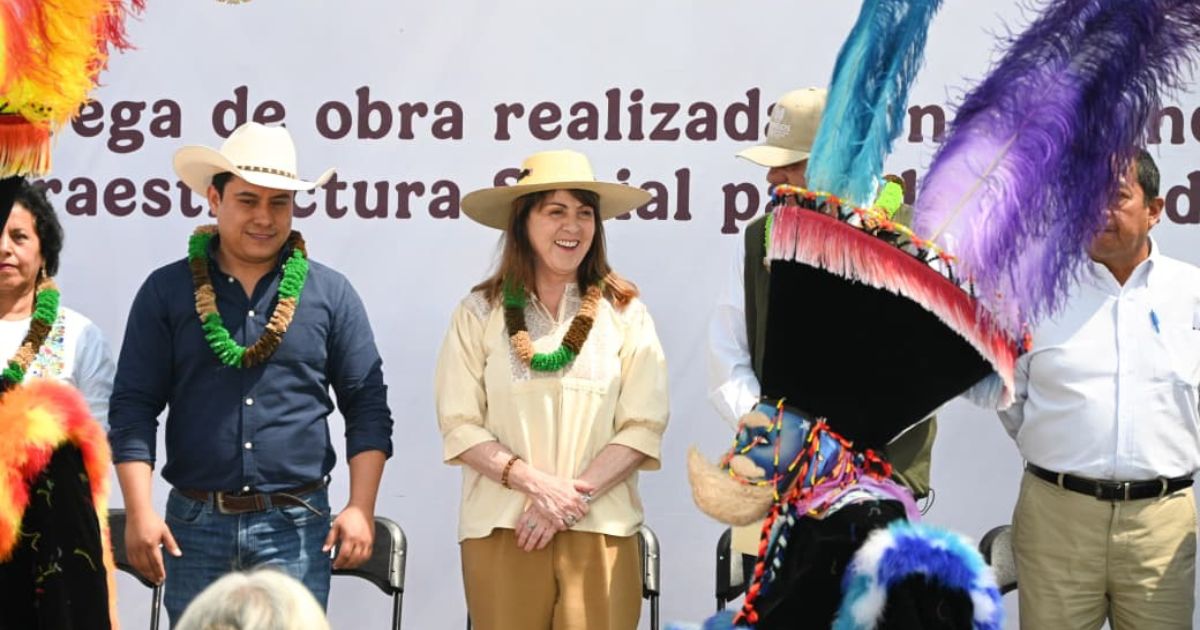 Gobernadora de Morelos cumple con la entrega de obras en Axochiapan