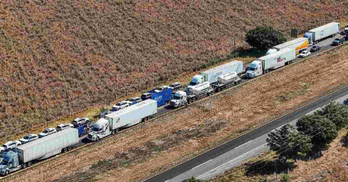 Paro Nacional de transportistas el 06 de abril