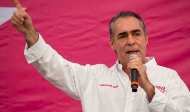 El exgobernador de Morelos Sergio Estrada Cajigal Ramírez durante un evento político público en Cuernavaca, Morelos.