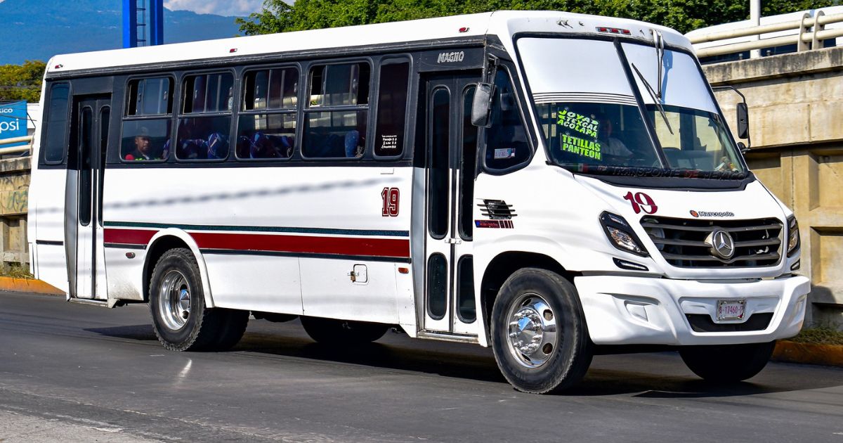 Ruta 19 se vuelca y deja siete heridos
