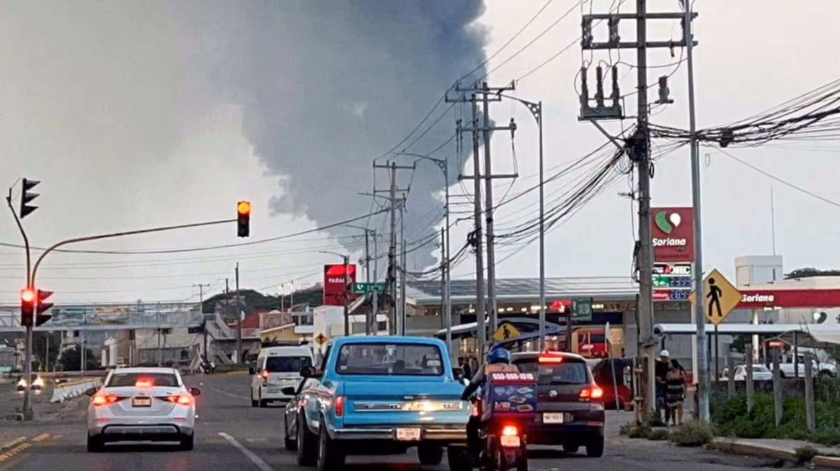 Fallece trabajador de Pemex tras incendio en refinería de Salina Cruz