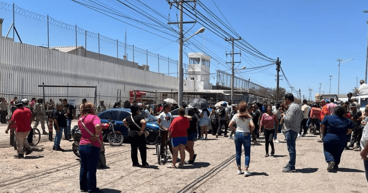 Dos fallecidos y siete heridos deja riña en Cereso de Sonora