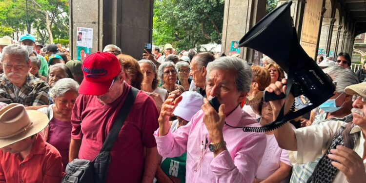 Anuncian plantón contra alza al transporte público en Morelos
