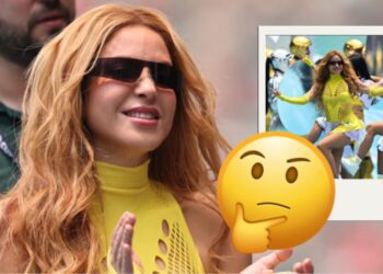 Shakira doble Mundial