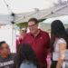 Vecinos de la colonia Antonio Barona recibiendo apoyos sociales durante el Mercado del Bienestar en Cuernavaca, Morelos