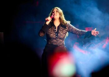 Yuridia reúne a 20 mil personas en el "Coruco" Díaz de Zacatepec
